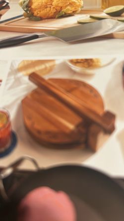 Prensa para tortillas de Princess house nueva