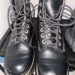 Dr Martens Boots Size 5 Used $15 Pick Up Only 
