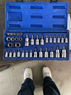   CONRWELL  TOOL SET SOCKETS 34 Pieces 