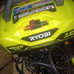 RYOBI  ELECTRIC PRESSURE WASHER (LIKE NEW )