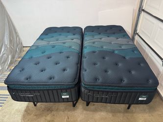DreamCloud Pressuresmart Pillow-top Split King Mattress – Delivery Available