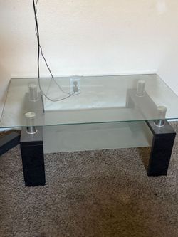 Modern style glass coffee table