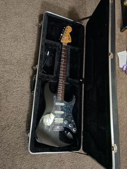 Stratocaster with hard case