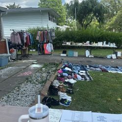 Yard Sale &dribks 
