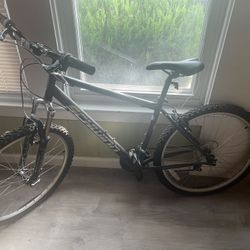 Schwinn Signature Frontier Mountain Bike– Black & Silver