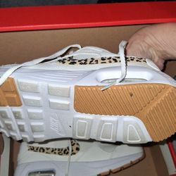 New Only Wore 5 Minute Too Tight Nike Size 8.5