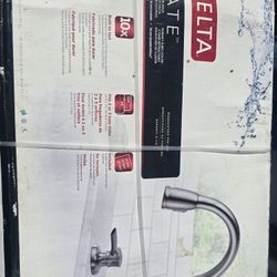Delta Pulldown Kitchen Faucet 