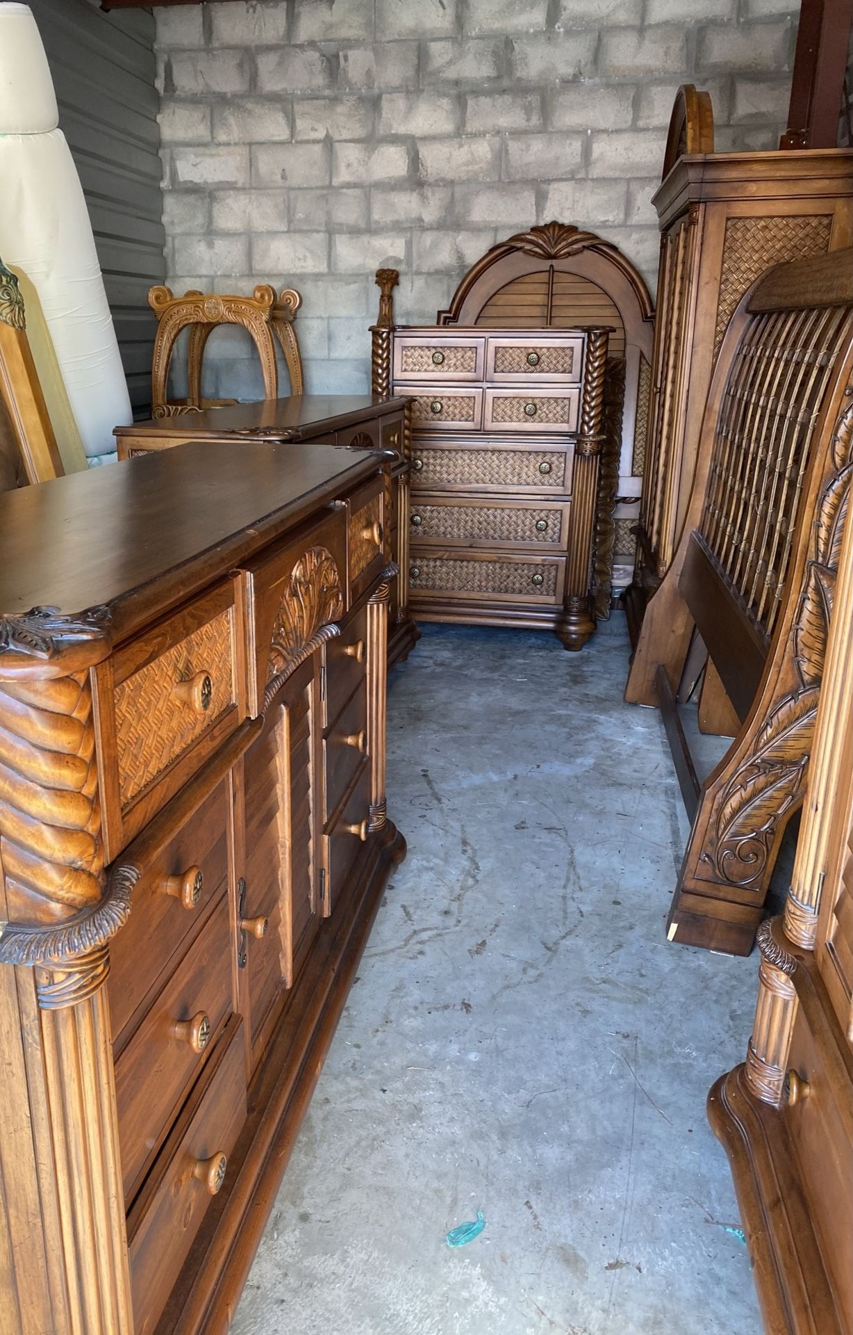 Florida Style Bedroom set ( Deliver Available