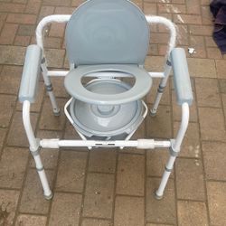 Medical Folding Toilet 