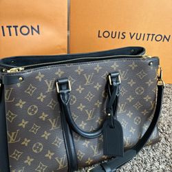 Louis Vuitton Purse