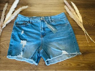 SHORTS NEW