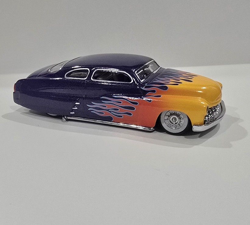 Hot Wheels Legends 1/64 '49 Merc Sled