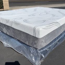 Queen Organic Hybrid Cool Gel Memory Foam Mattress!!