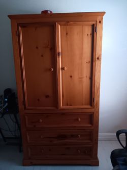 Armoir. Dresser