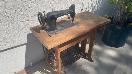 Singer sewing machine