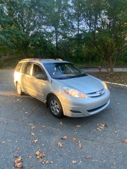 2010 Toyota Sienna