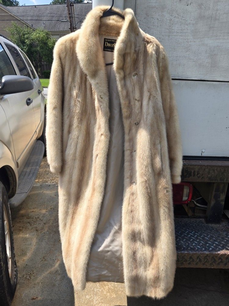 FUR COAT LIKE NEW