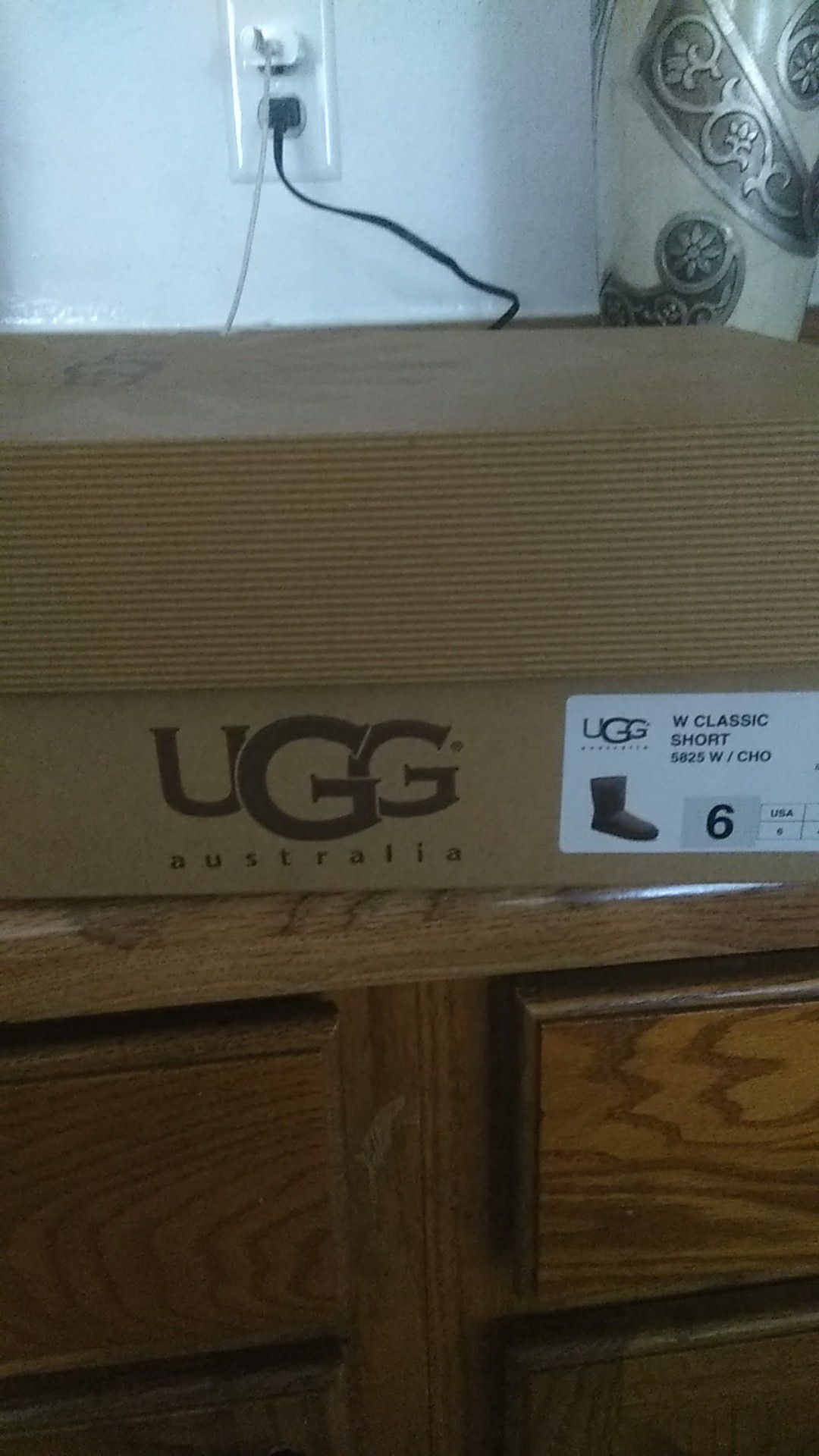 Uggs short size 6