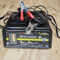 Schumacher SE82-6 Battery Charger 6 Amp 12V Trickle Charger 