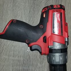Milwaukee m12 Drill 
