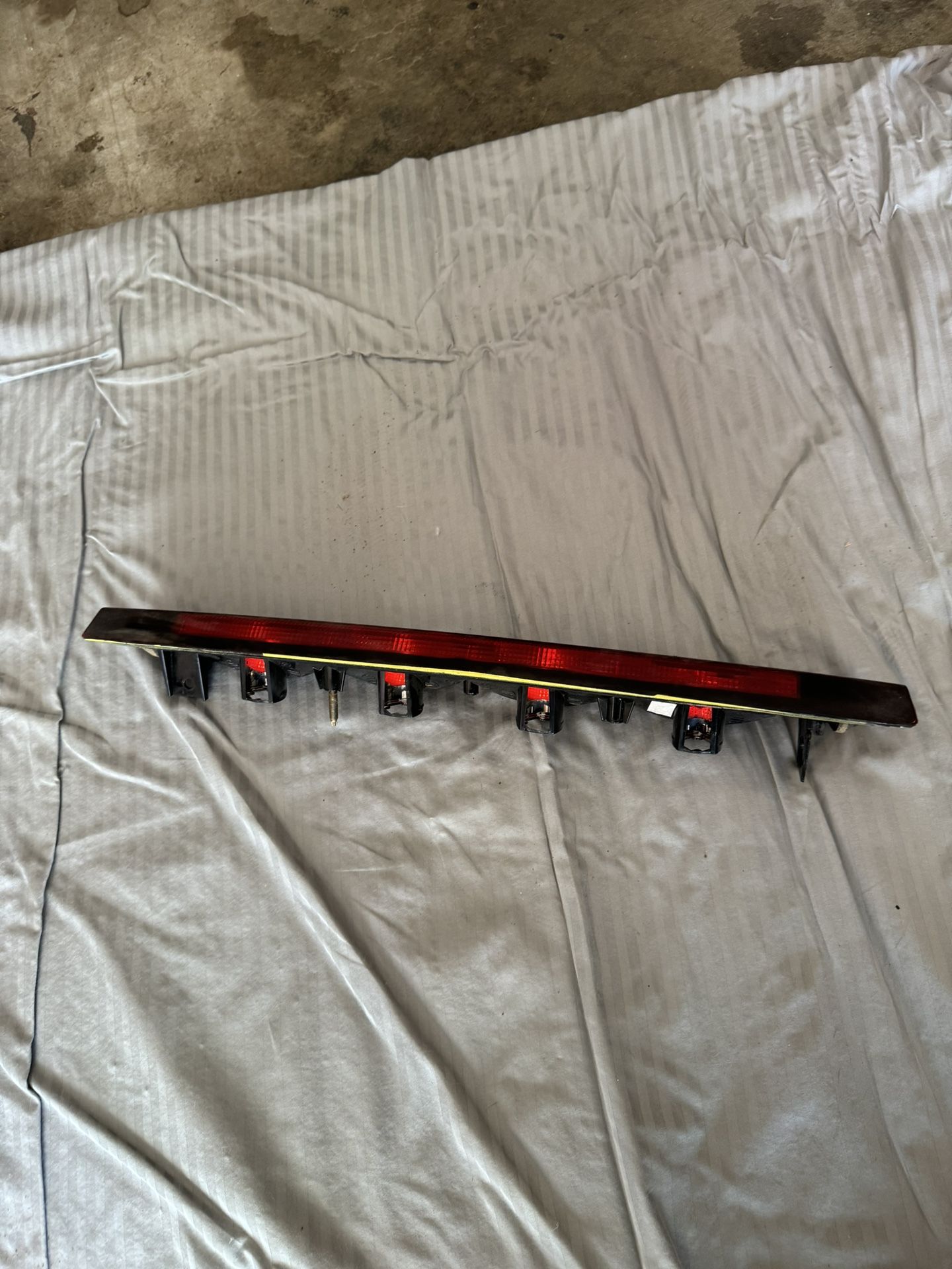 2003 mustang brake light
