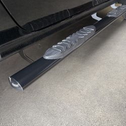SIDE STEPS  / ESTRIBOS  / RUNNING BOARDS  / ESCALONES / BEDLINERS/ BED LINERS  / TRUCK RACKS  / TOOLBOXES  / PLASTICO PARA LA CAJA 