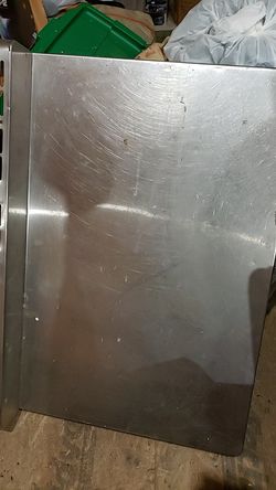 Stainless steel countertop with back splash