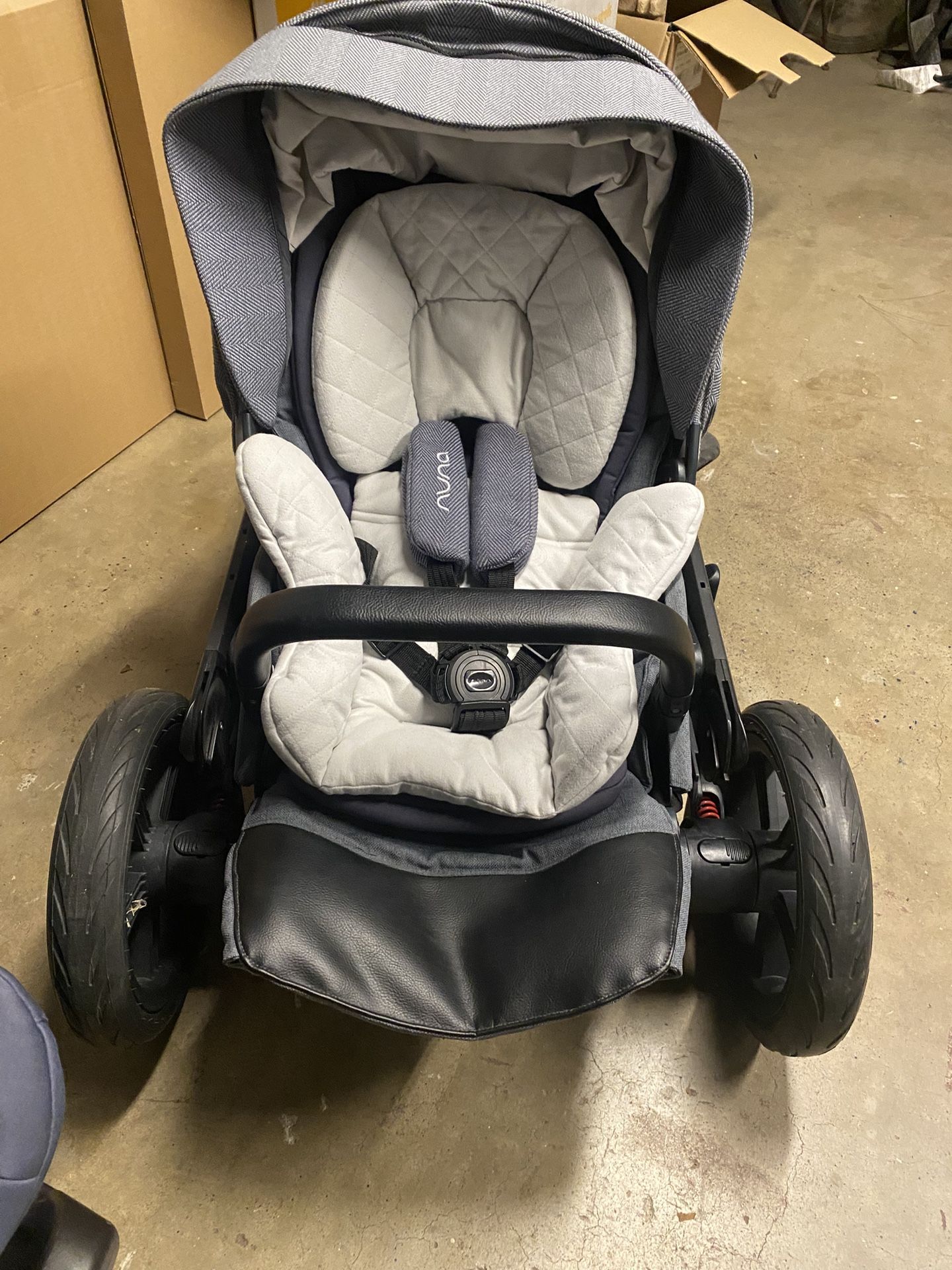 stroller and car seat 