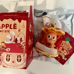 Pop Mart Apple Of My Eye Series Christmas Figure “Twinkling Wishes” in Open Box