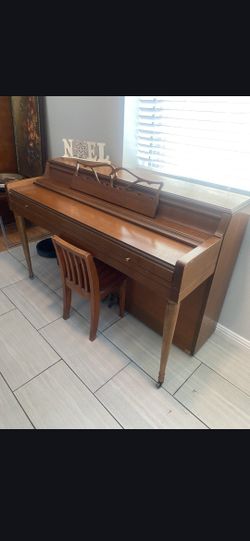 Piano Buenas Condisiones 