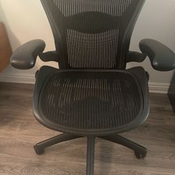 Herman Miller Aeron Chair 