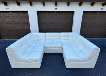 Couch/Sofa Sectional - Z Gallerie - Modular - Delivery Available 🚛