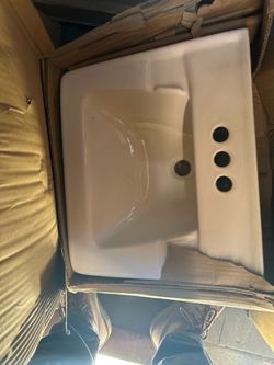 Wall mount sink Zurn