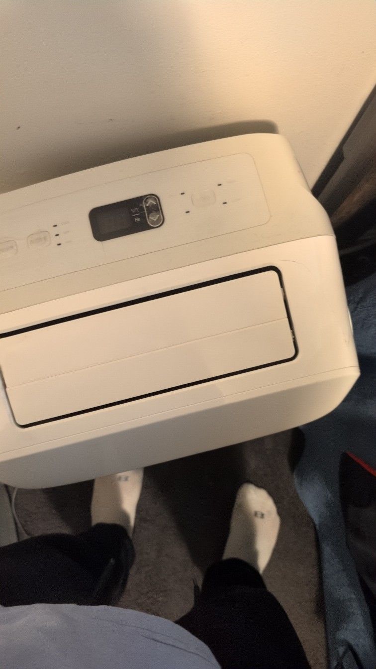 Portable Ac , Has 3 Modes. Cool, Dry And Fan . High And Low Settings Doesn't Need To Drain Water Or Anything And Works Wonderfully