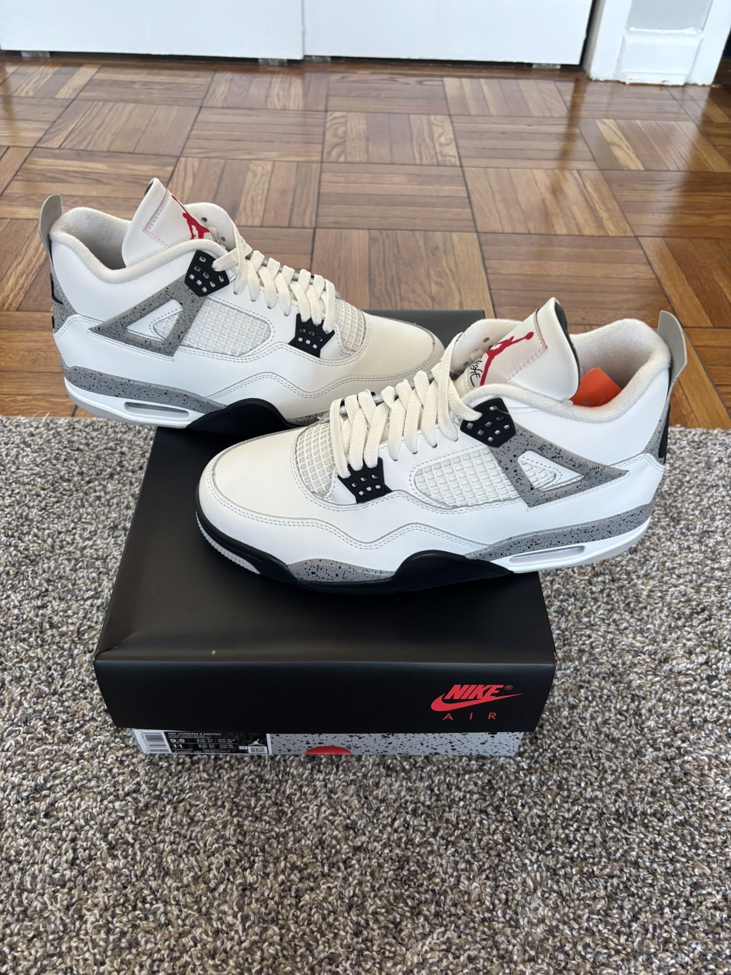 Air Jordan 4 Retro White Cement 2025 Size 9.5 Men’s