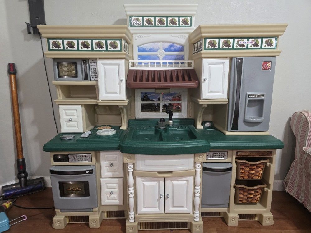 Toy Kitchen 