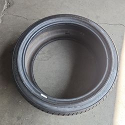 255/40/21 pirelli tire 255 40 21