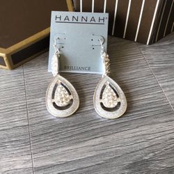 Elegant Dangling Statement Earrings