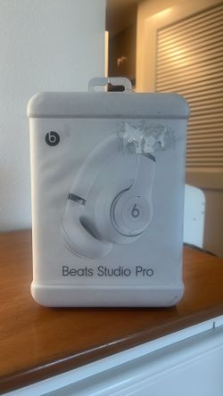 Beats Studio Pro