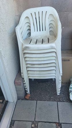 Set of 10 White Plastic Stacking Chairs