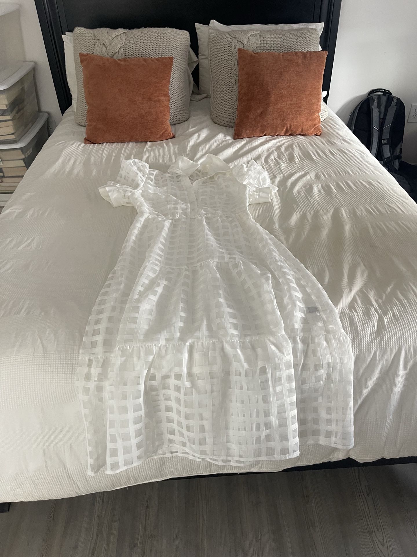 Women’s Medium White Dress