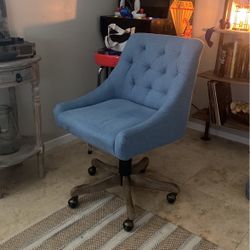 Desk Chair Too Wide To Fit At Desk 