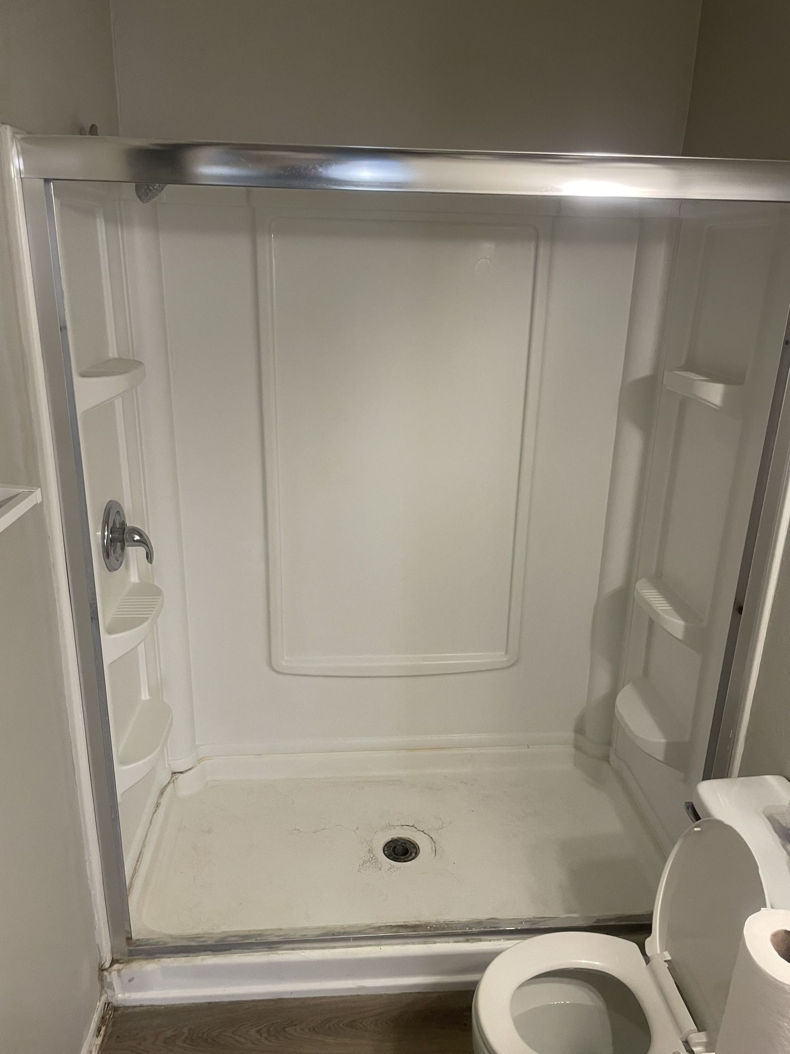 Bathtub/shower Reglaze