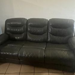 Gray Recliner Couch 
