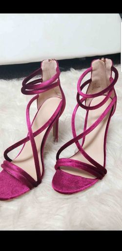 Charlotte Russe heals **BRAND NEW** size 6