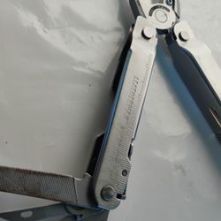 Leatherman Supertool 300