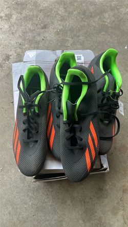 2 pairs of Soccer cleats