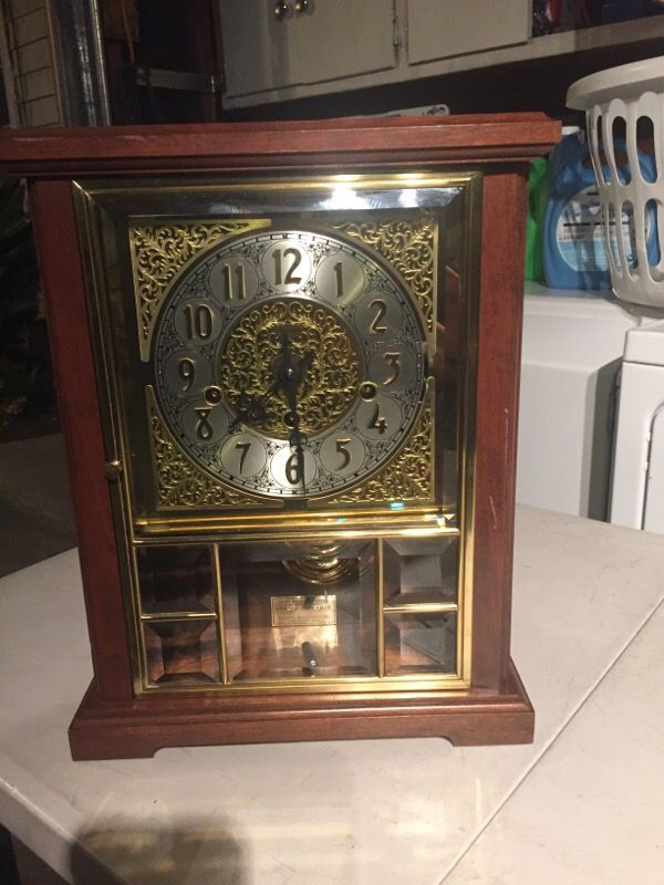 Ansonia mantel clock model gold medallion 995