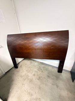 Queen Size Headboard with Wave Design - Solid Wood - Made In Indonesia