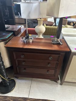 Amazing Used Solid Wood Console Dresser